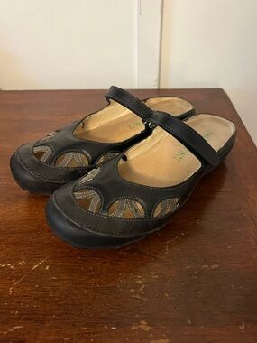 Naot Ringo Black Leather Mary Jane Clog Mules size 40 (US9)